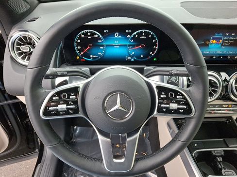 Certified 2023 Mercedes-Benz GLB 250 4MATIC image 19