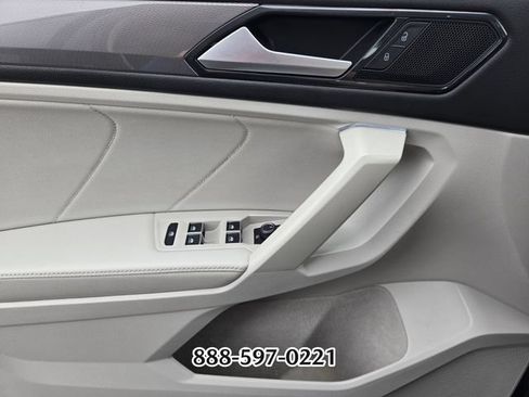 Certified 2022 Volkswagen Tiguan SE AWD/4WD image 31