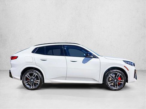 New 2026 BMW X2 xDrive28i AWD/4WD image 4