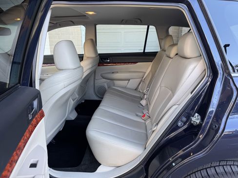 Used 2012 Subaru Outback 2.5i Limited w/ Moonroof Pkg image 25