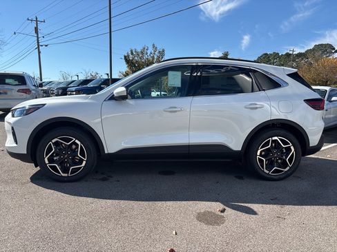 New 2026 Ford Escape Platinum w/ Premium Technology Package image 5