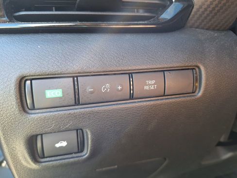 Used 2024 Nissan Sentra SV w/ SV Premium Package image 22