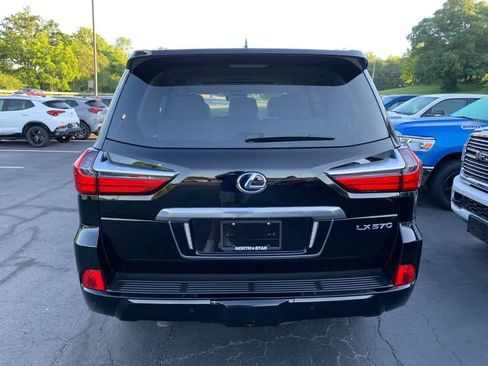 Used 2021 Lexus LX 570 4WD w/ Luxury Package image 4