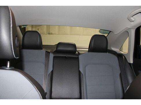 Used 2025 Volkswagen Jetta SE image 24