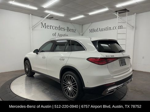 Used 2025 Mercedes-Benz GLC 300 image 5