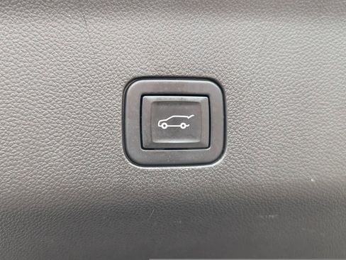 Used 2021 Chevrolet Tahoe LT w/ Luxury Package image 30