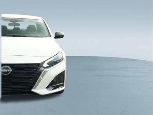 Used 2025 Nissan Altima 2.5 SV image 37