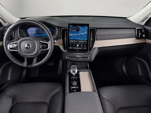 Used 2025 Volvo XC90 B6 Plus w/ Protection Package Premier AWD/4WD image 7
