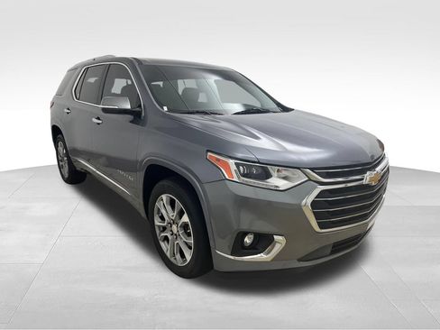 Used 2019 Chevrolet Traverse Premier FWD image 7