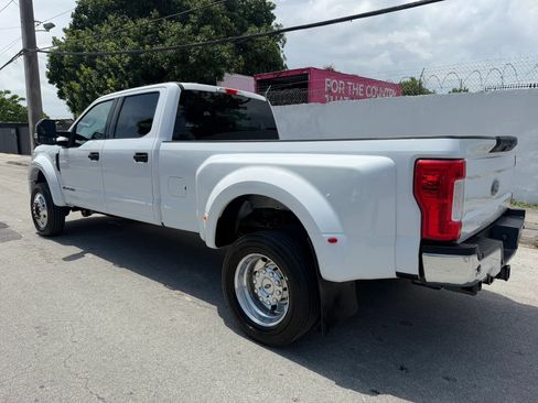 Used 2018 Ford F450 XLT w/ Camper Package RWD image 3