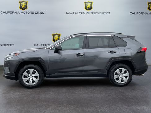 Used 2021 Toyota RAV4 LE FWD image 8