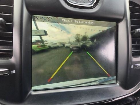 Used 2019 Chrysler 300 S image 24