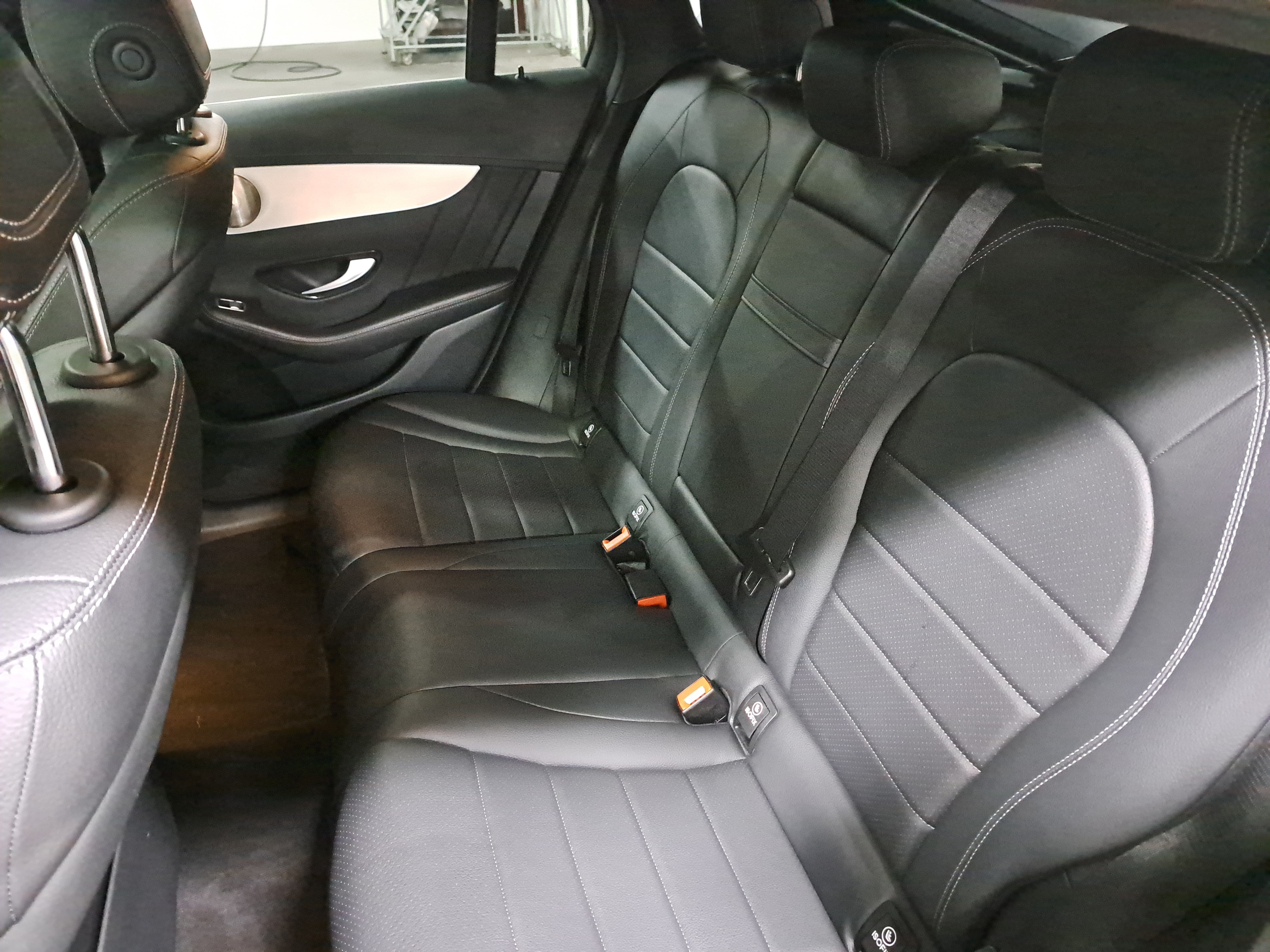 Used 2023 Mercedes-Benz GLC 300 4MATIC Coupe image 16