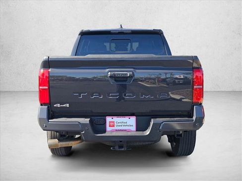 Certified 2025 Toyota Tacoma SR5 AWD/4WD image 7