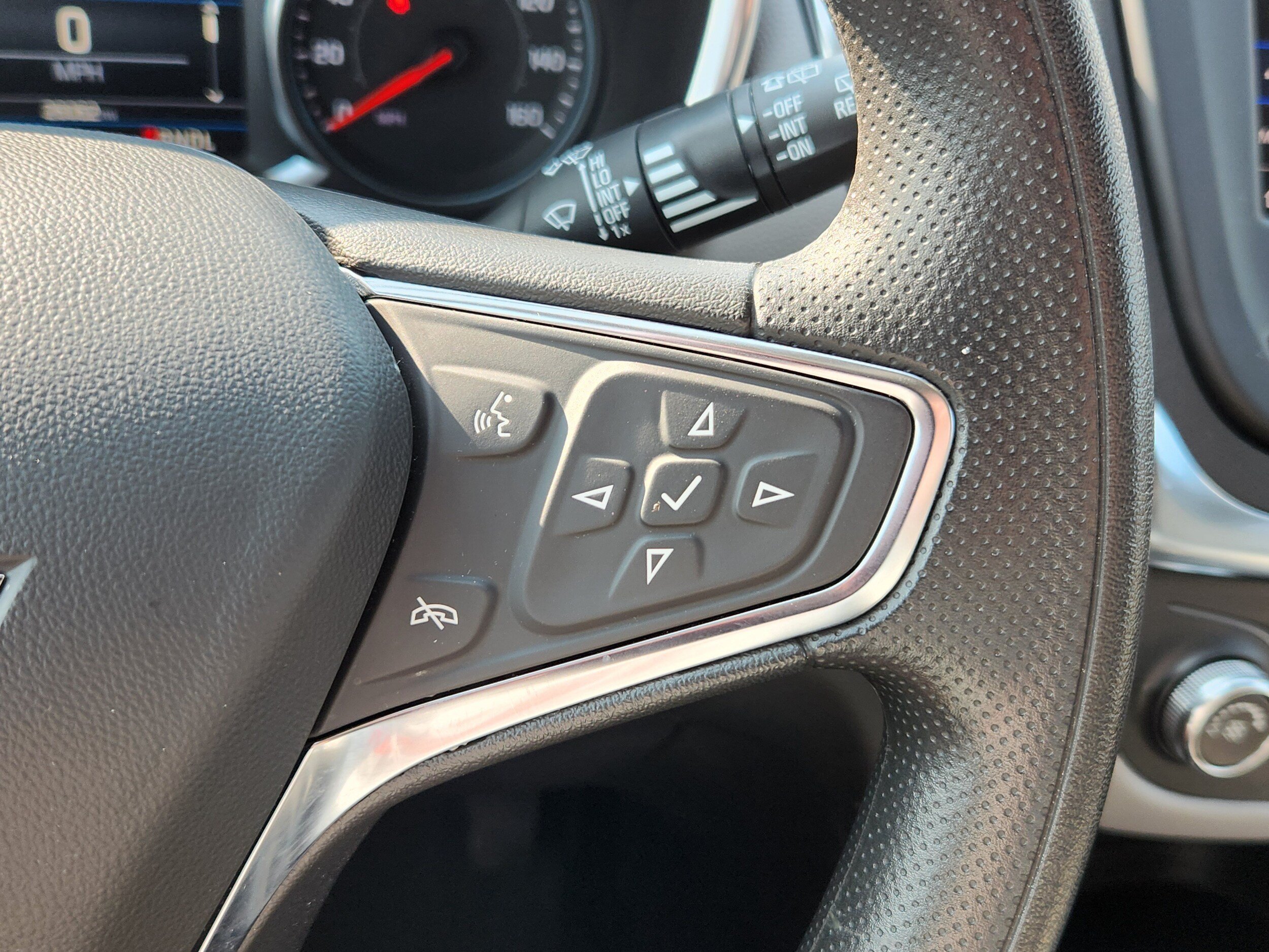 Used 2024 Chevrolet Equinox LS w/ LS Convenience Package AWD/4WD image 16