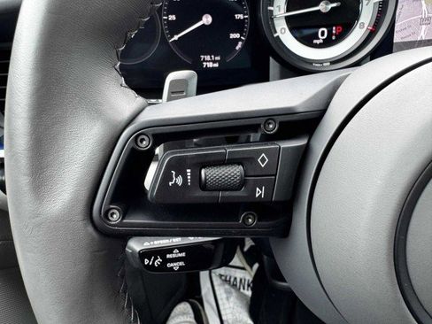 Used 2024 Porsche 911 Carrera image 27