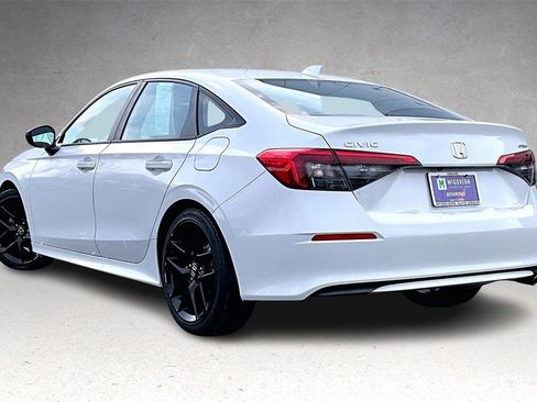 Used 2023 Honda Civic Sport image 4