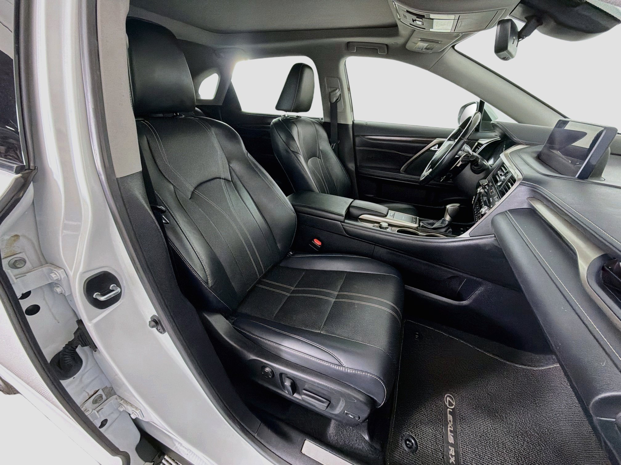 Used 2021 Lexus RX 350 FWD w/ Luxury Package image 34