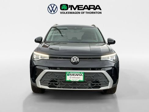 New 2025 Volkswagen Taos SE image 8