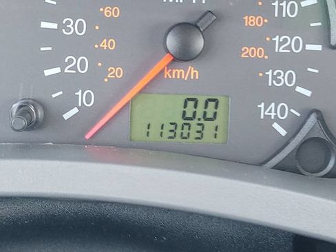 Used 2005 Ford Focus ZX4 Sedan FWD image 15