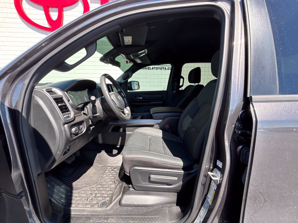 Used 2026 RAM 1500 Express AWD/4WD image 4