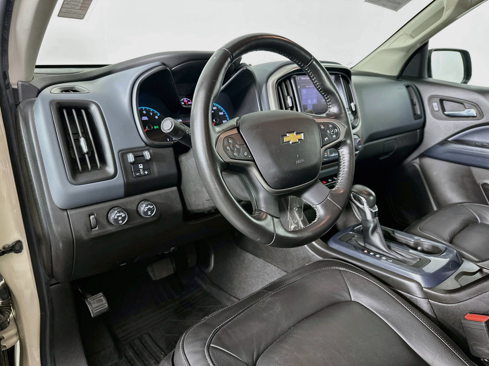 Used 2022 Chevrolet Colorado Z71 AWD/4WD image 10