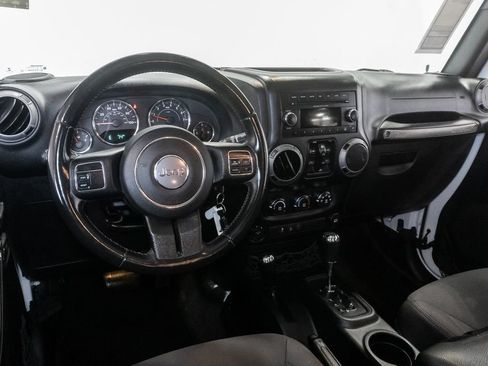 Used 2016 Jeep Wrangler Unlimited Sport w/ Quick Order Package 24S AWD/4WD image 7