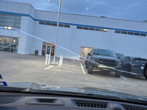 Used 2023 Chevrolet Equinox LT image 10