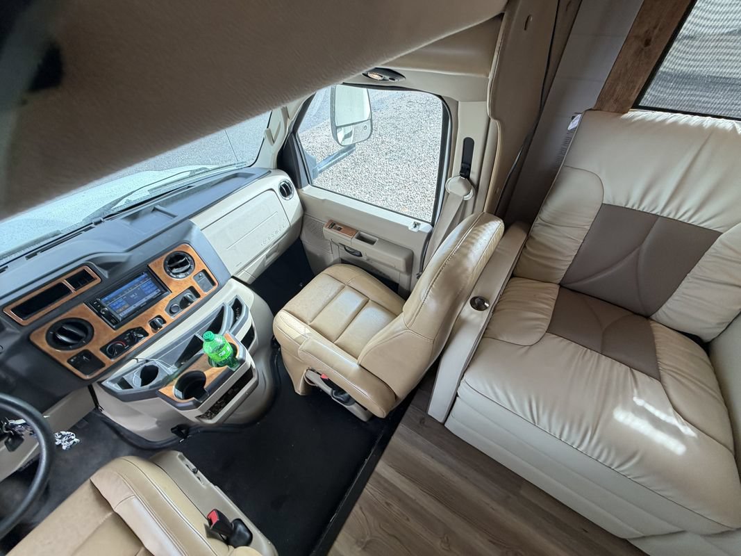Used 2016 Ford E-450 and Econoline 450 Super Duty w/ Motorhome Prep Package RWD image 15