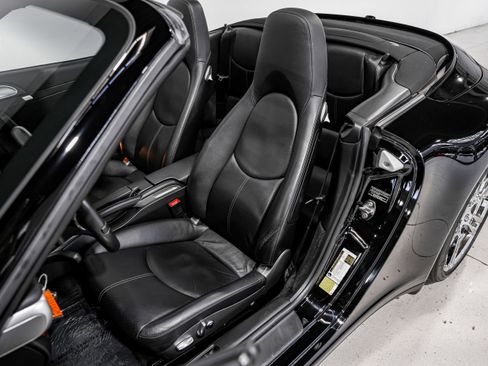 Used 2011 Porsche 911 Carrera 4S image 19