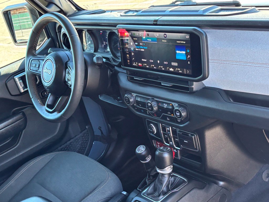 Used 2024 Jeep Wrangler Unlimited AWD/4WD image 24