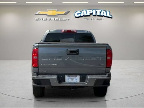 Used 2022 Chevrolet Colorado Z71 AWD/4WD image 5