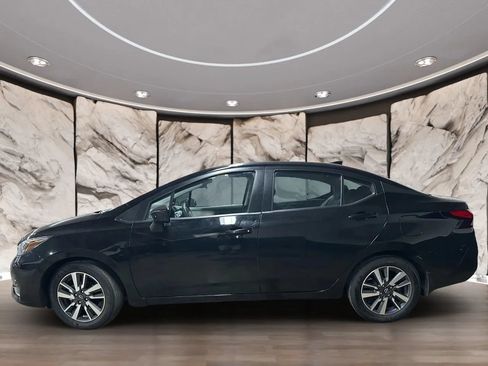 Used 2025 Nissan Versa SV FWD image 2