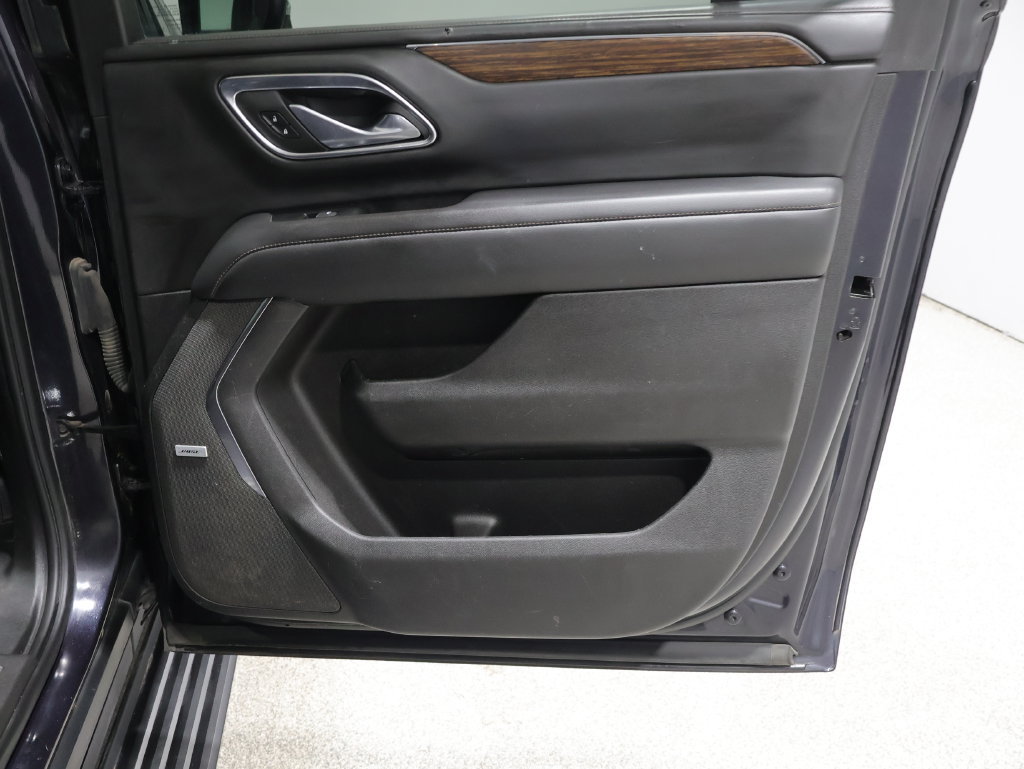 Used 2023 Chevrolet Suburban High Country w/ Advanced Technology Package AWD/4WD image 20
