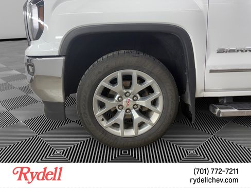 Used 2018 GMC Sierra 1500 SLT AWD/4WD image 9