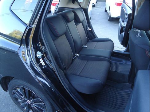 Used 2018 Honda Fit Sport image 12