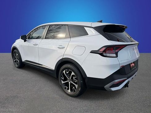 Used 2024 Kia Sportage EX FWD image 3