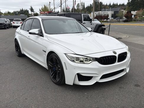 Used 2015 BMW M3 RWD image 16