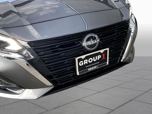 Certified 2025 Nissan Altima 2.5 SV FWD image 29