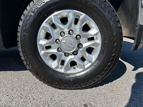 Used 2020 Chevrolet Silverado 2500 LT w/ All Star Edition AWD/4WD image 8