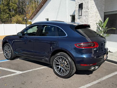 Used 2018 Porsche Macan S image 12