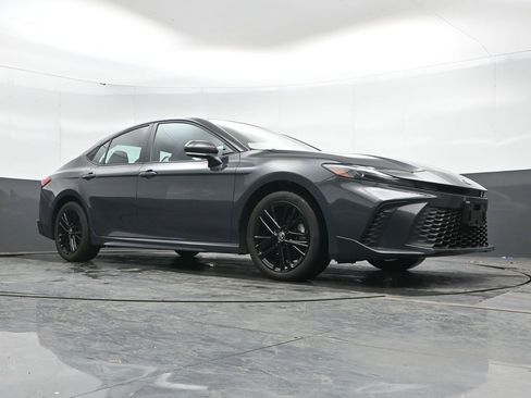 Used 2025 Toyota Camry SE w/ Multimedia Upgrade Package image 35