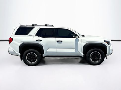 Used 2025 Toyota 4Runner TRD Off-Road Premium AWD/4WD image 4