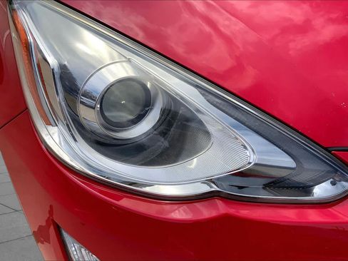 Used 2016 Toyota Prius C One FWD image 28