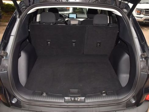 Used 2022 Ford Escape SE w/ SE Sport Appearance Package FWD image 32
