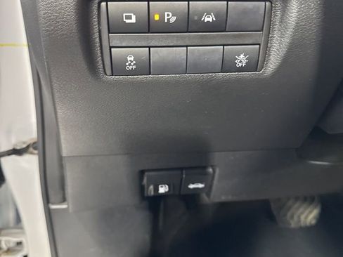 Used 2024 Nissan Versa S FWD image 29