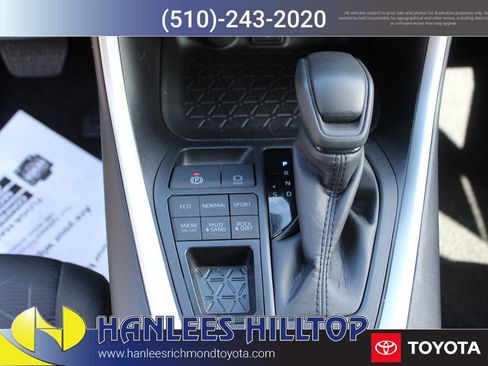 Used 2025 Toyota RAV4 XLE image 19