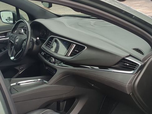 Used 2022 Buick Enclave Avenir image 30