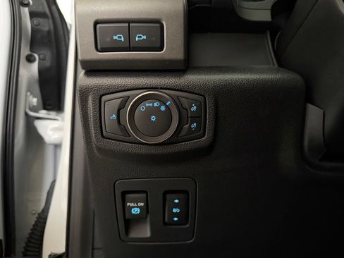 Used 2019 Ford F150 Raptor w/ Equipment Group 802A Luxury AWD/4WD image 46