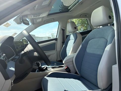 New 2026 Volkswagen Jetta SE FWD image 11